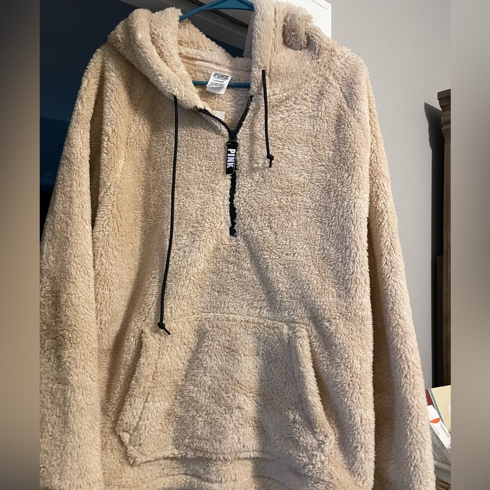 Half zip hooded pullover